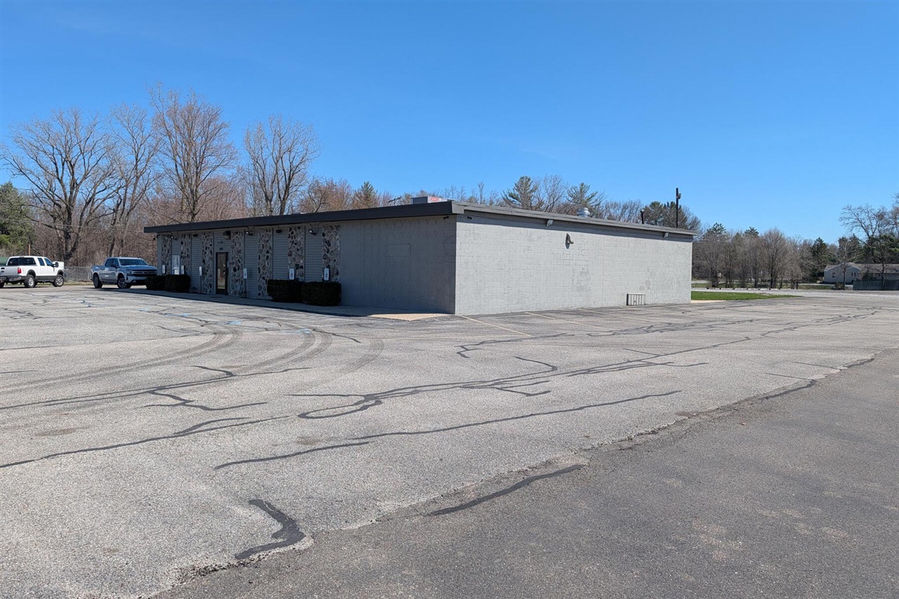 2808 S Mill Iron Road, Muskegon, MI, 49444-3553