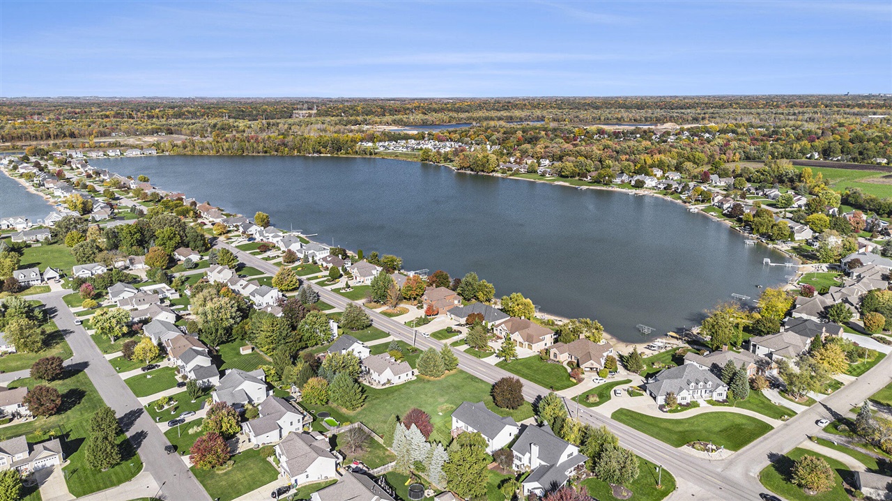 8614 24th Avenue, Jenison, MI, 49428-9543