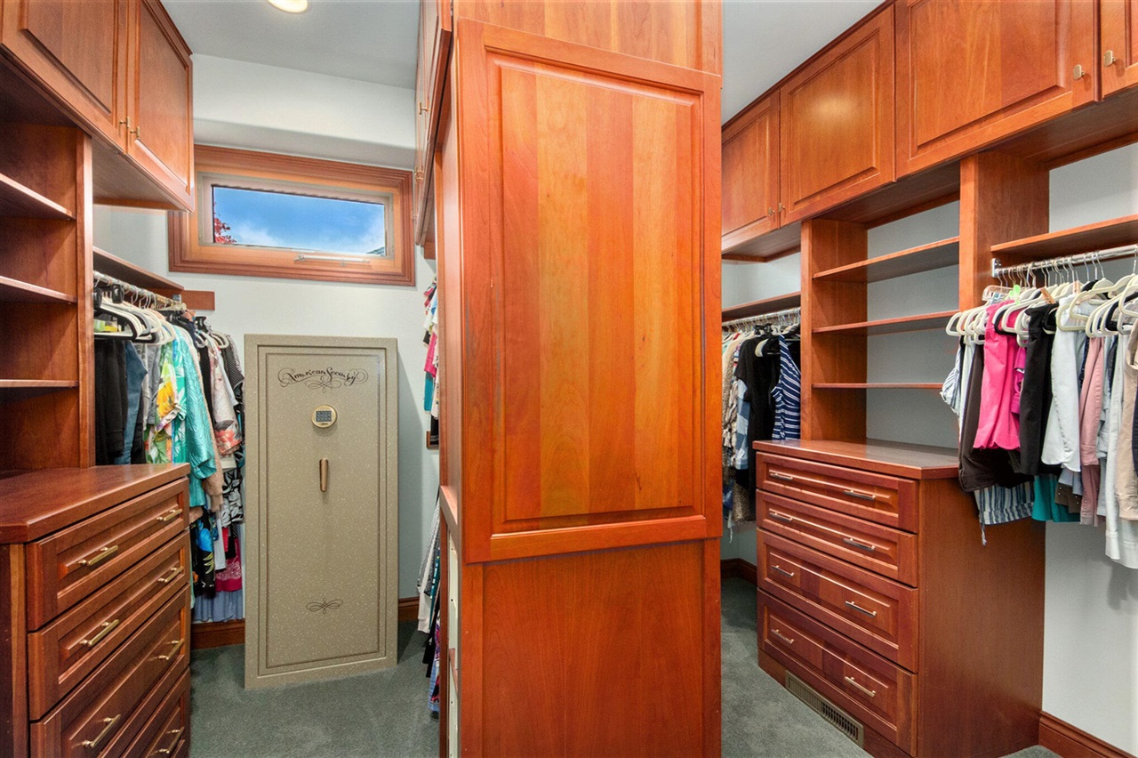 8614 24th Avenue, Jenison, MI, 49428-9543