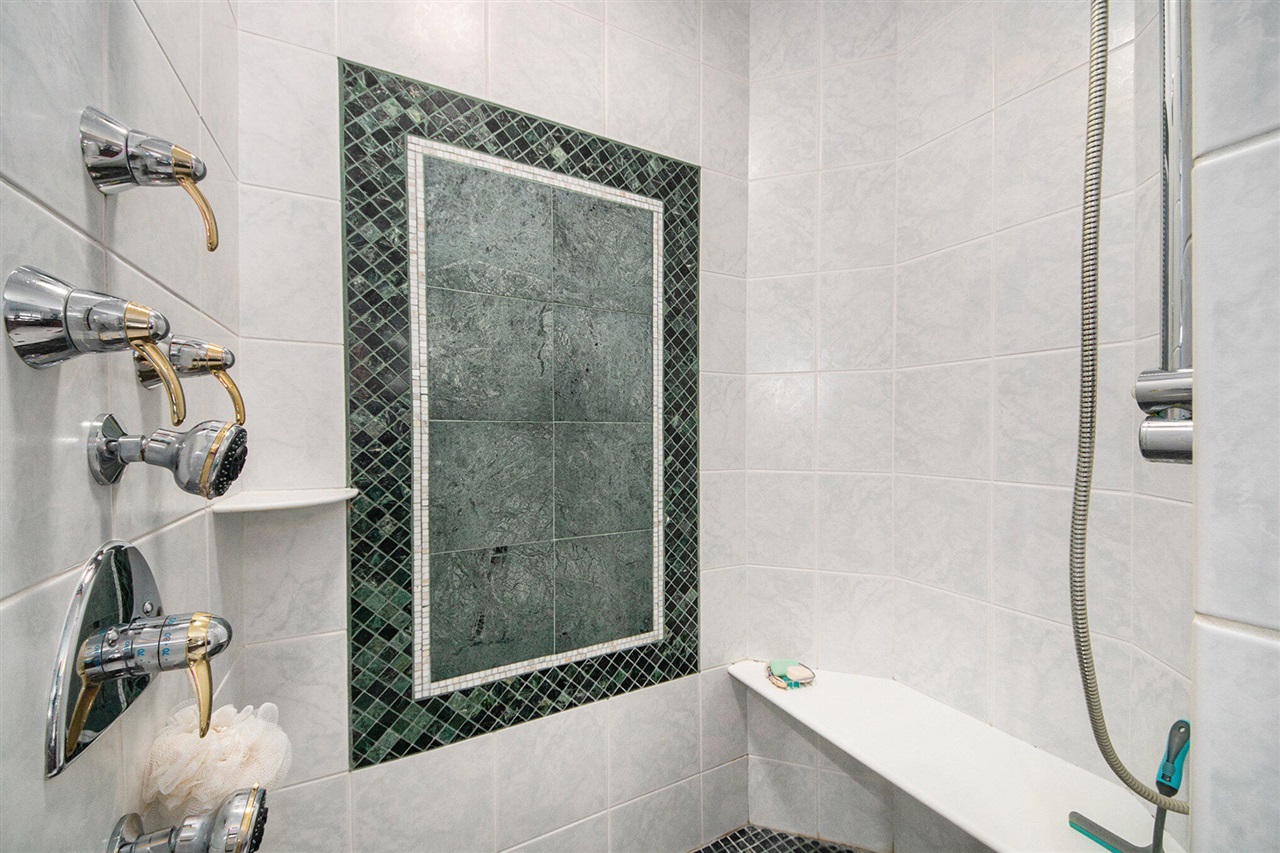 8614 24th Avenue, Jenison, MI, 49428-9543