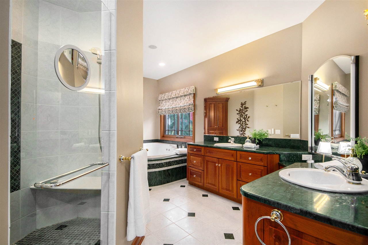 8614 24th Avenue, Jenison, MI, 49428-9543