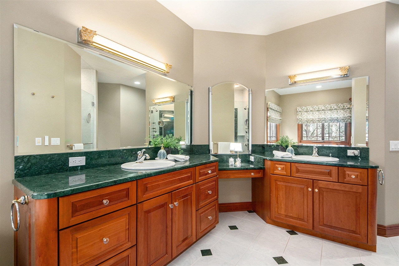 8614 24th Avenue, Jenison, MI, 49428-9543