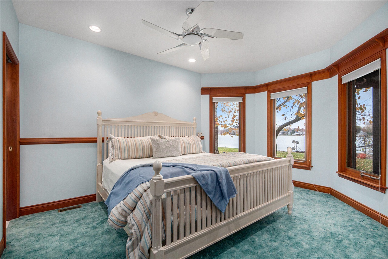 8614 24th Avenue, Jenison, MI, 49428-9543