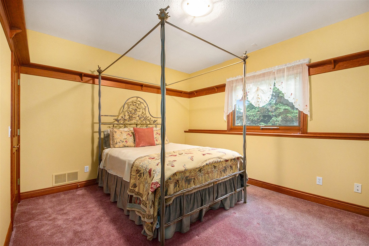 8614 24th Avenue, Jenison, MI, 49428-9543