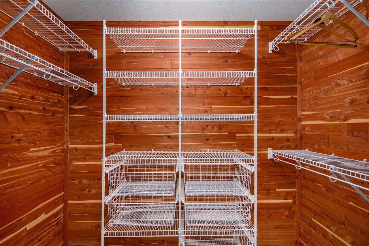 8614 24th Avenue, Jenison, MI, 49428-9543