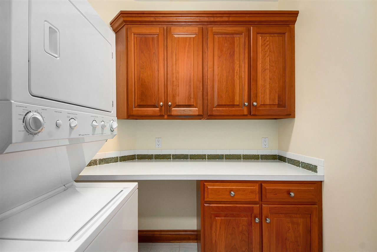 8614 24th Avenue, Jenison, MI, 49428-9543