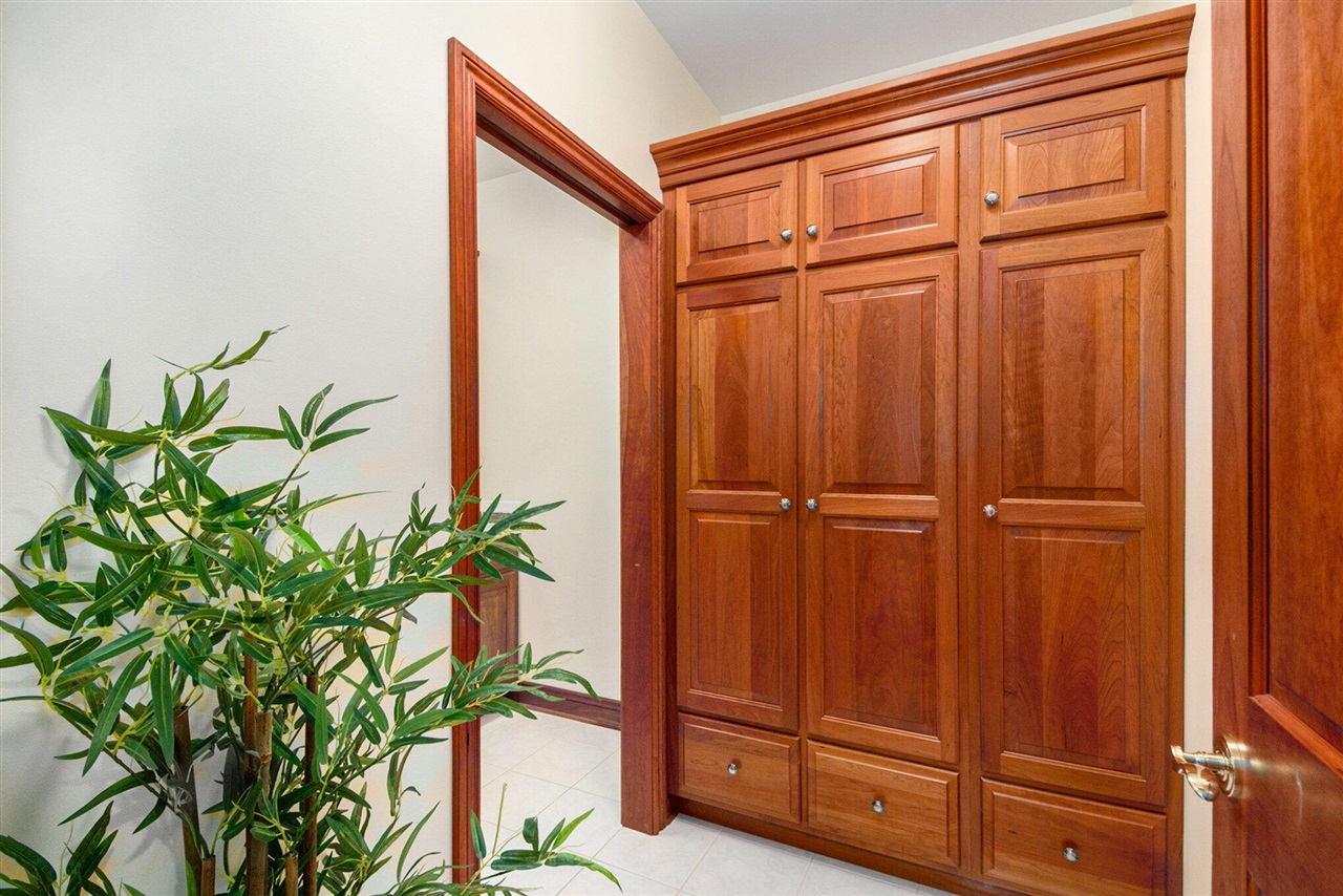 8614 24th Avenue, Jenison, MI, 49428-9543