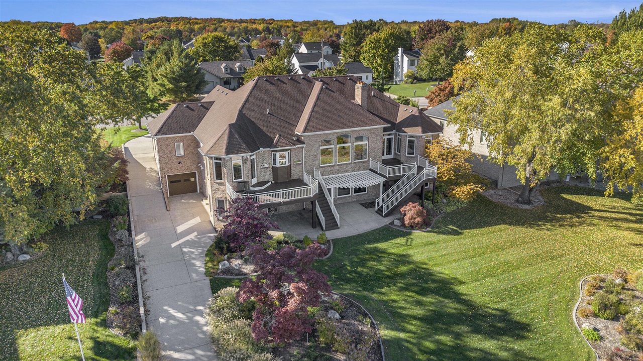 8614 24th Avenue, Jenison, MI, 49428-9543