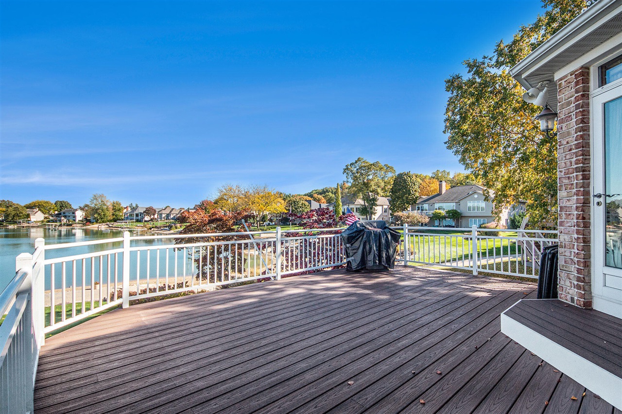 8614 24th Avenue, Jenison, MI, 49428-9543