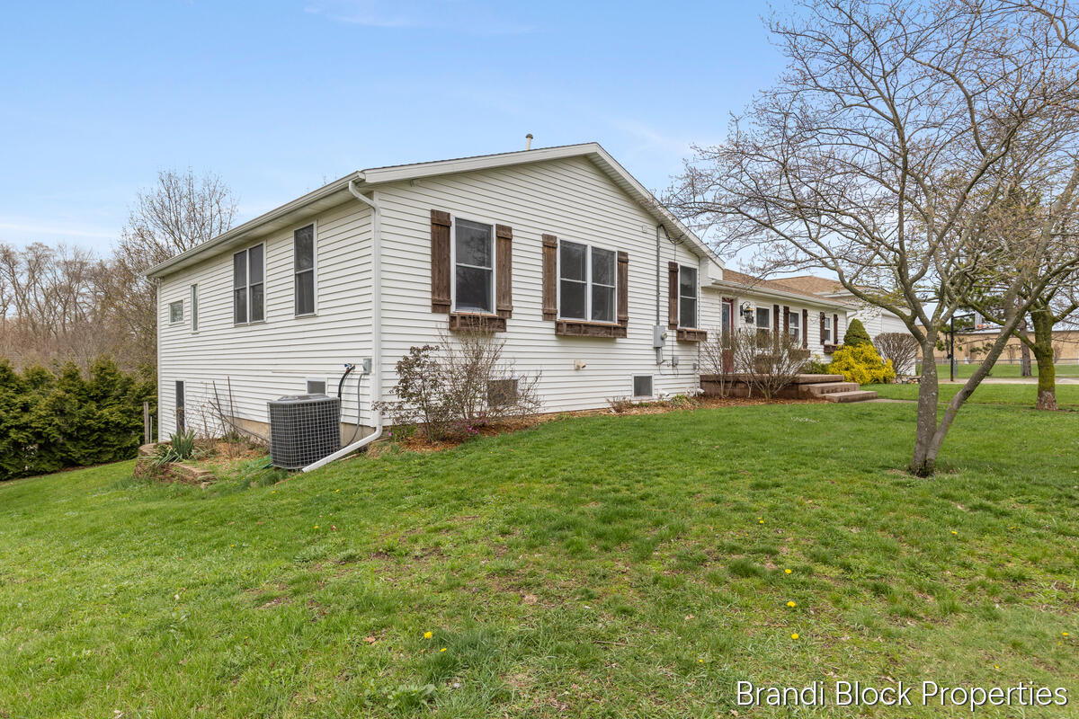 4275 Lester Drive, Grand Rapids, MI, 49525-6115