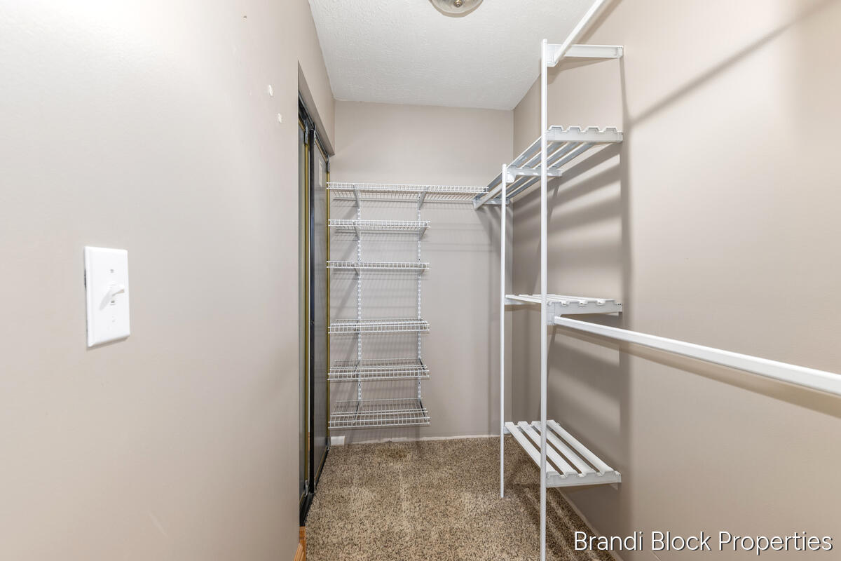 4275 Lester Drive, Grand Rapids, MI, 49525-6115