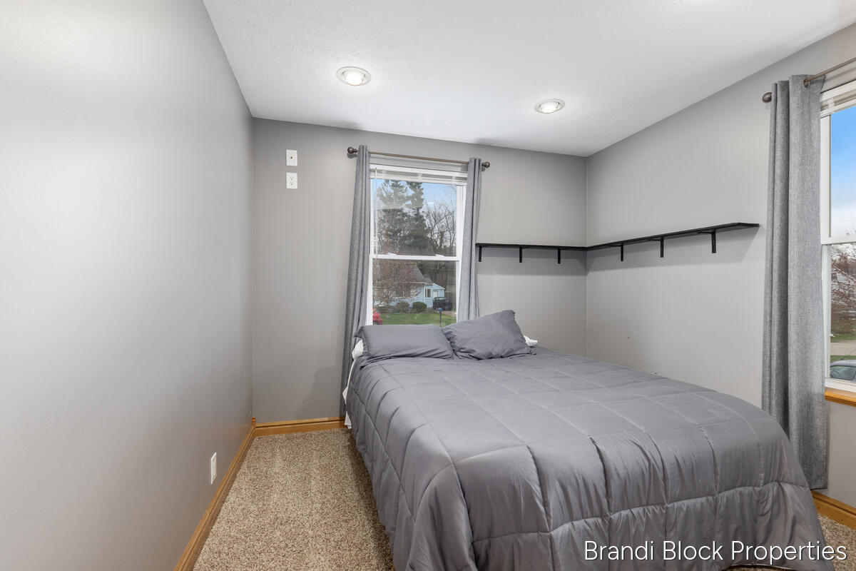 4275 Lester Drive, Grand Rapids, MI, 49525-6115