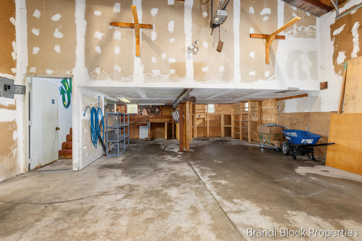 4275 Lester Drive, Grand Rapids, MI, 49525-6115