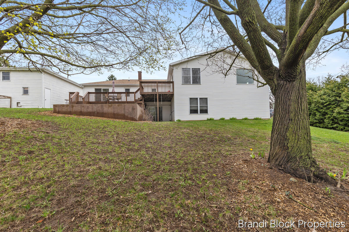 4275 Lester Drive, Grand Rapids, MI, 49525-6115