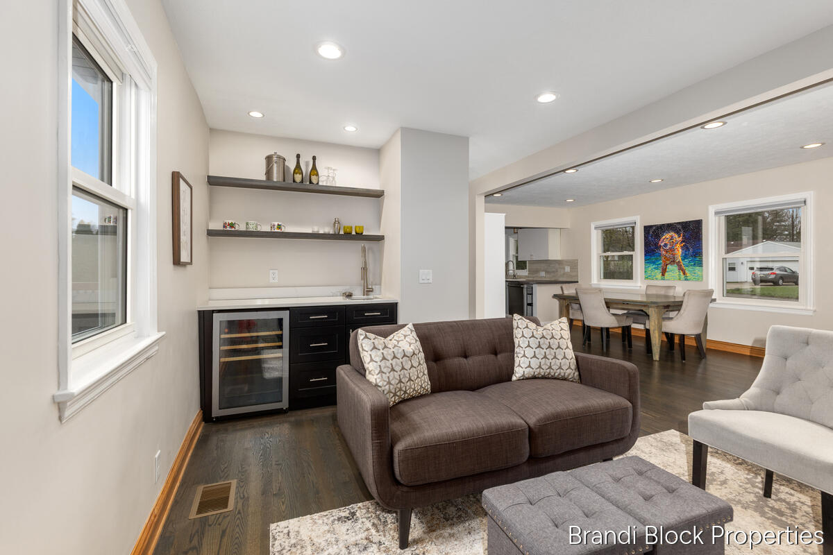 4275 Lester Drive, Grand Rapids, MI, 49525-6115