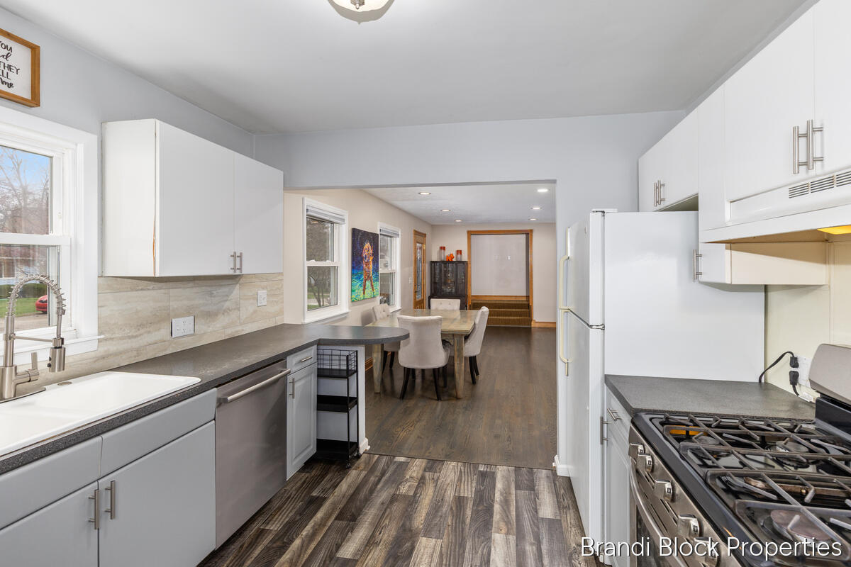 4275 Lester Drive, Grand Rapids, MI, 49525-6115