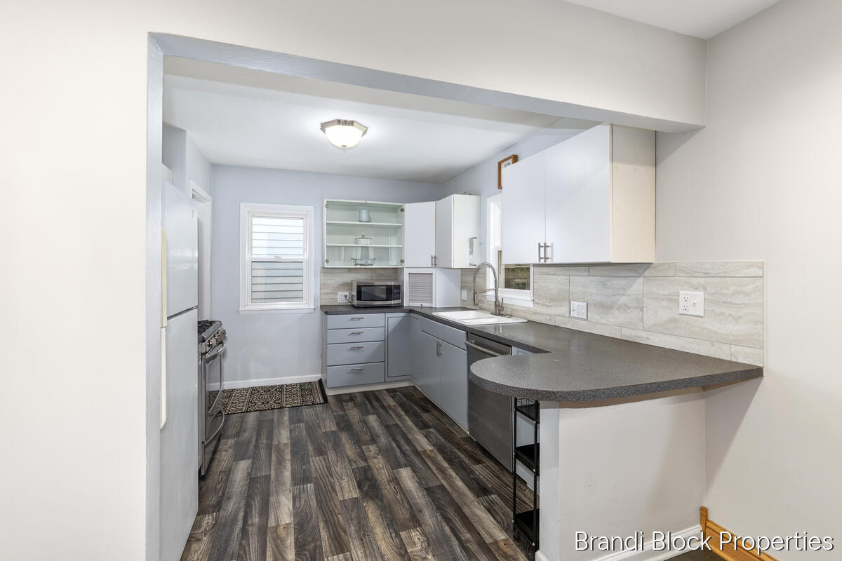 4275 Lester Drive, Grand Rapids, MI, 49525-6115