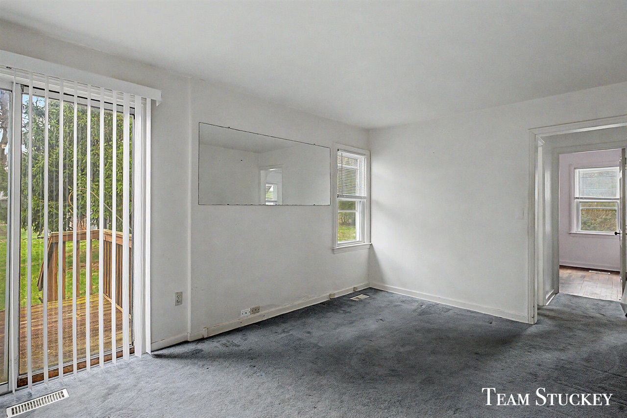 617 Vernon Avenue, Lansing, MI, 48910-4634