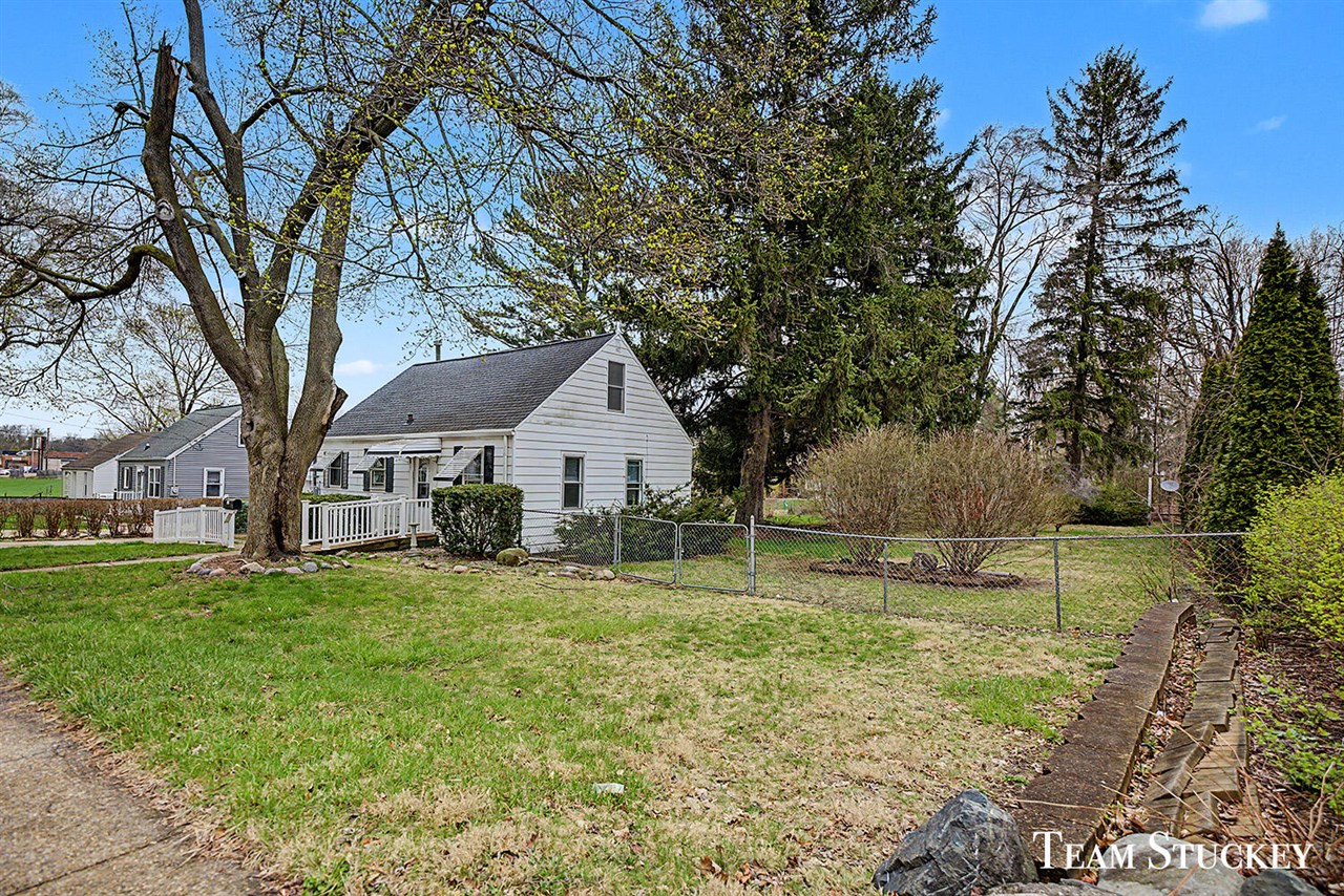 617 Vernon Avenue, Lansing, MI, 48910-4634