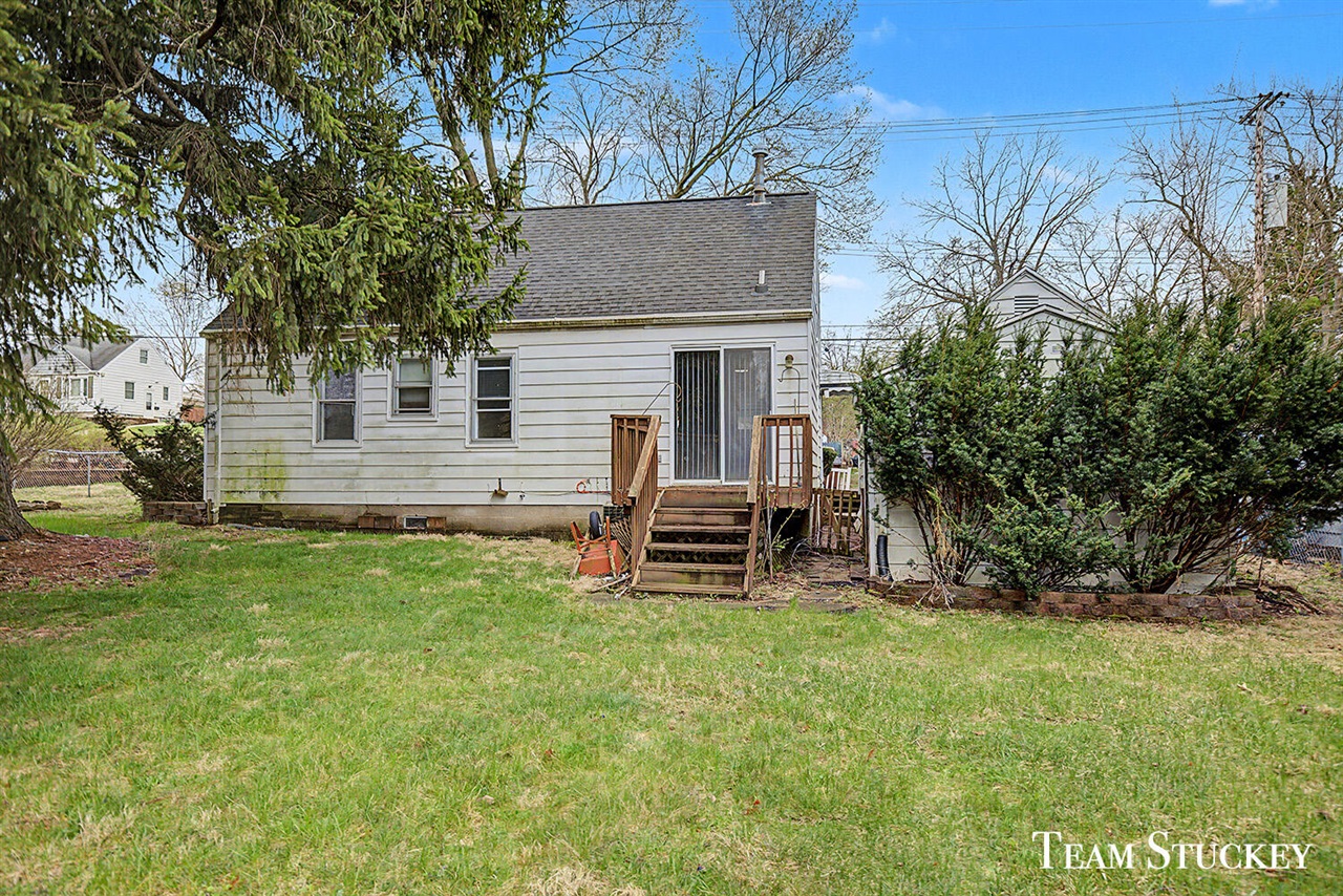 617 Vernon Avenue, Lansing, MI, 48910-4634
