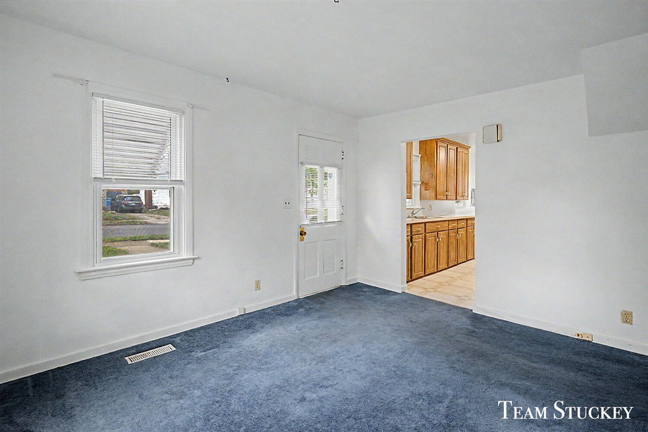 617 Vernon Avenue, Lansing, MI, 48910-4634