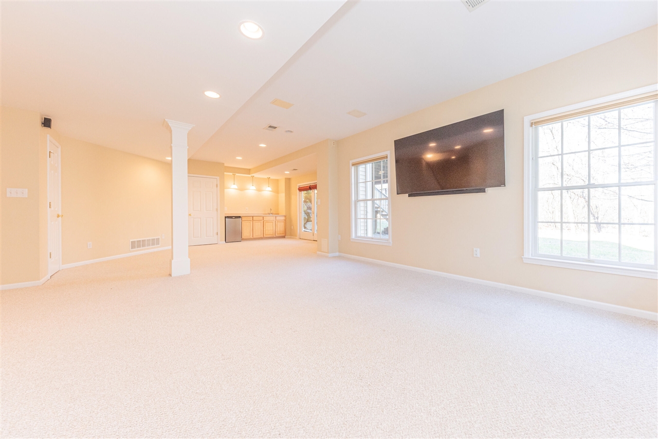 2130 Springwood Court, Ann Arbor, MI, 48103-2396