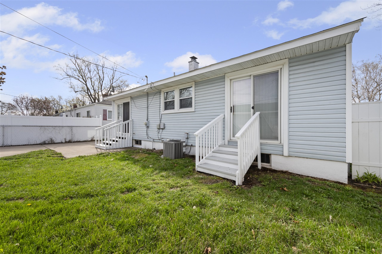 32304 Hazelwood Street, Westland, MI, 48186