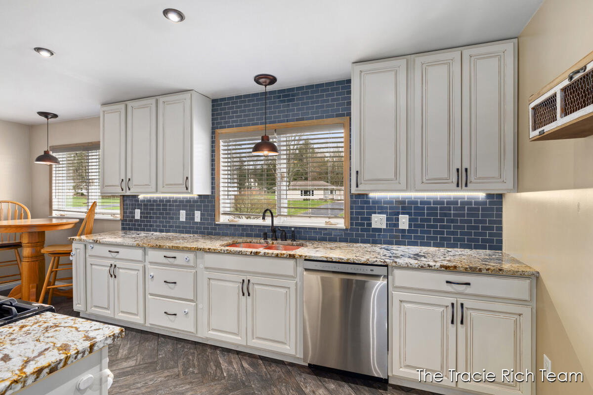 8121 S Youngman Road, Greenville, MI, 48838