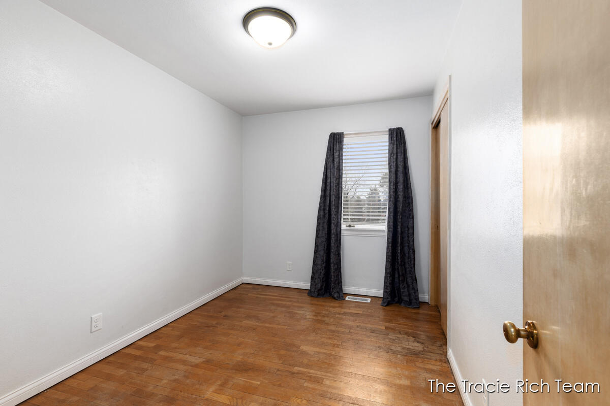 8121 S Youngman Road, Greenville, MI, 48838