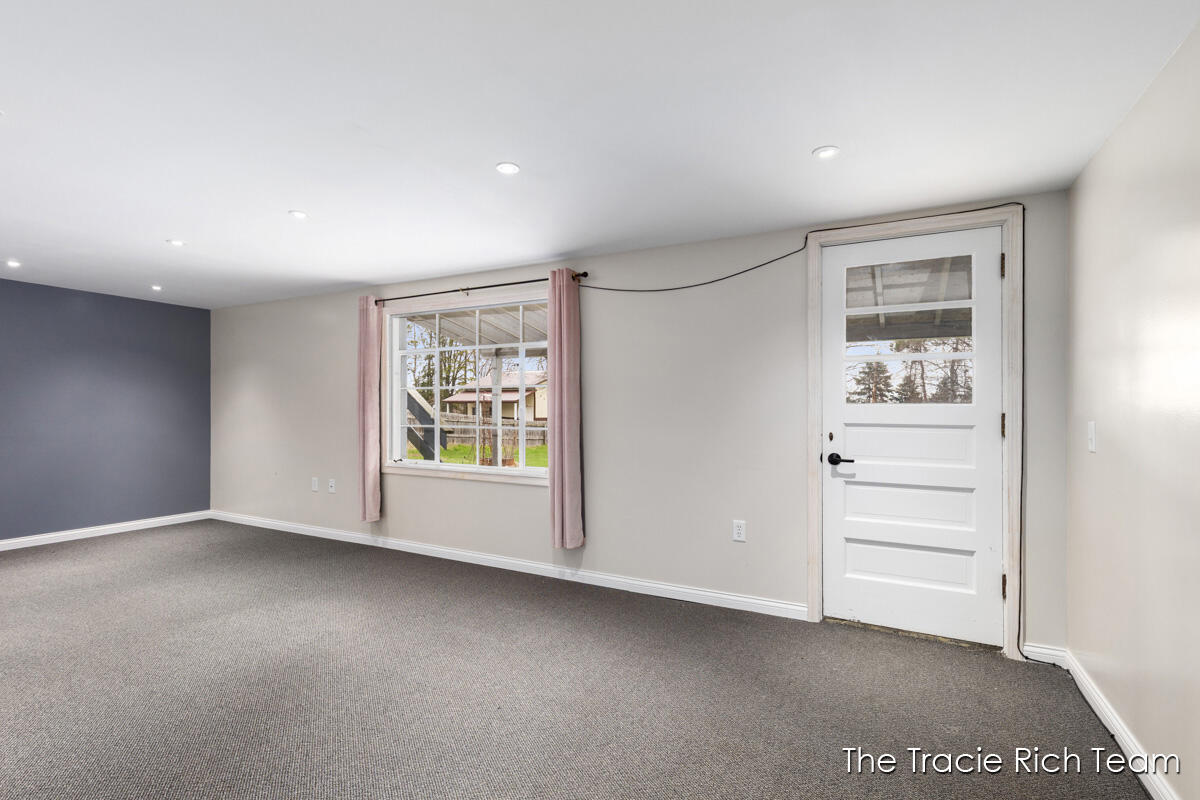 8121 S Youngman Road, Greenville, MI, 48838