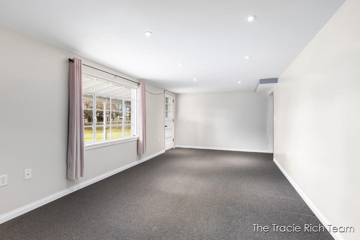 8121 S Youngman Road, Greenville, MI, 48838