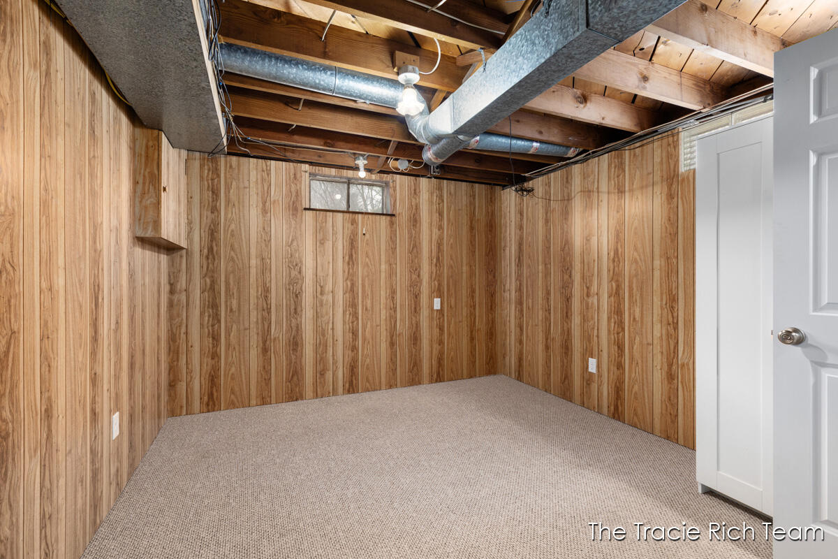 8121 S Youngman Road, Greenville, MI, 48838