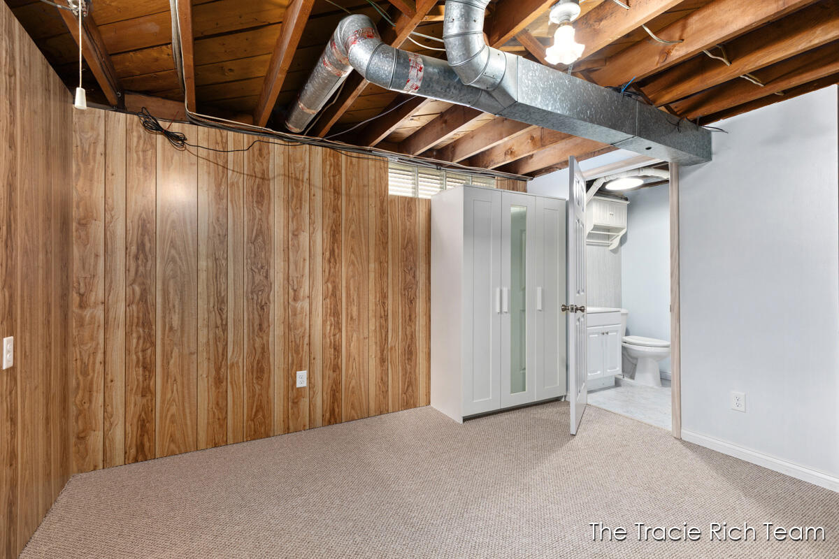 8121 S Youngman Road, Greenville, MI, 48838