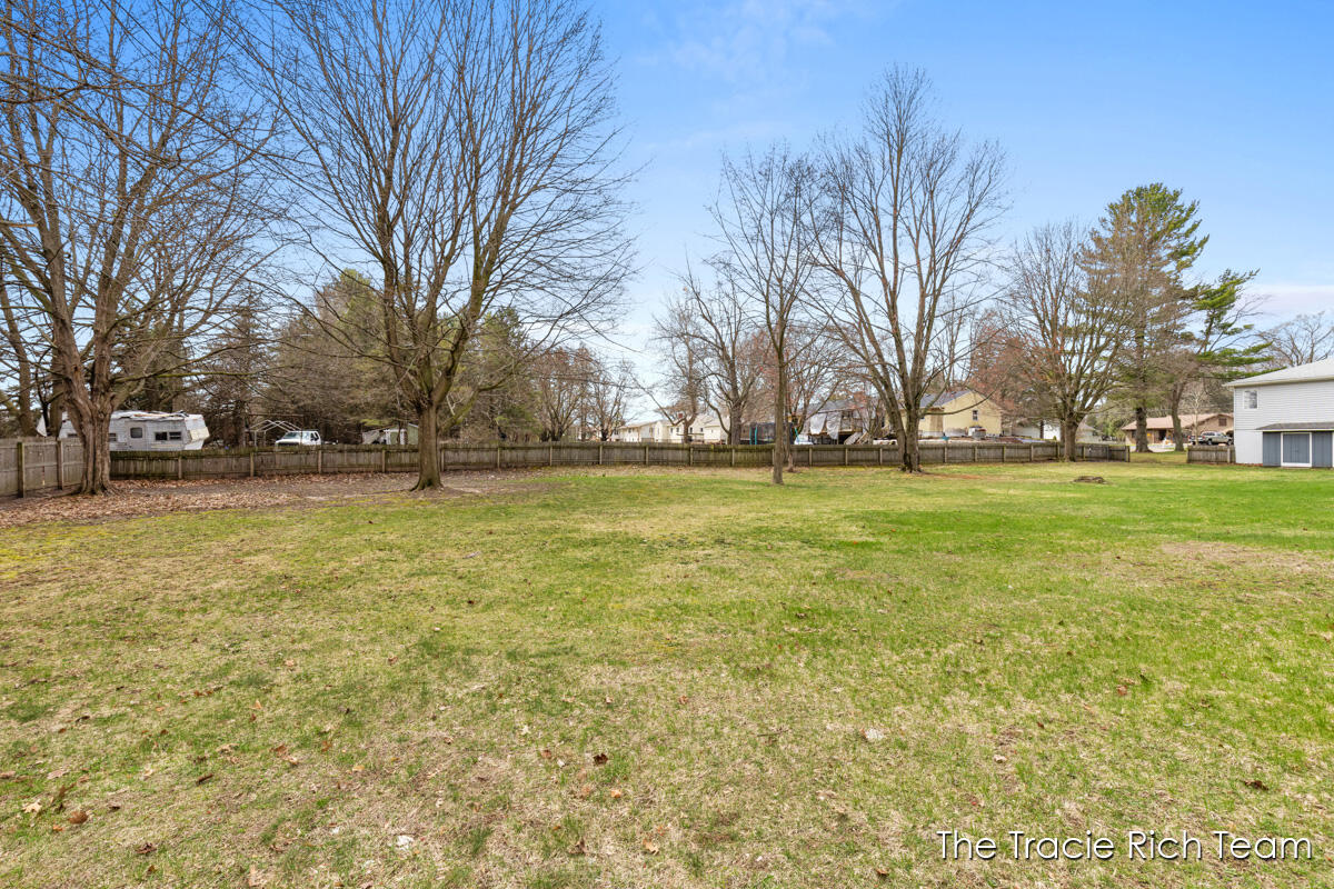 8121 S Youngman Road, Greenville, MI, 48838