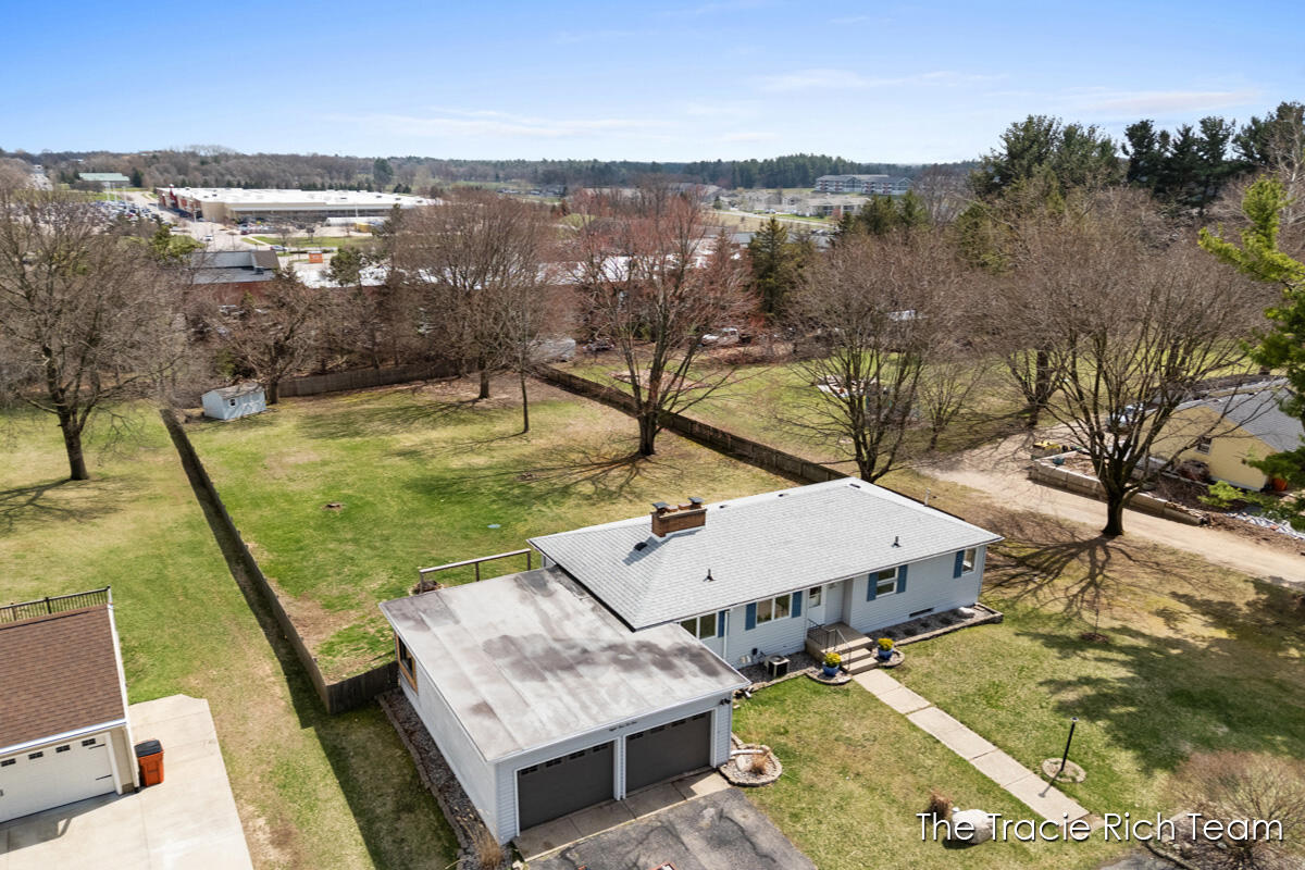 8121 S Youngman Road, Greenville, MI, 48838