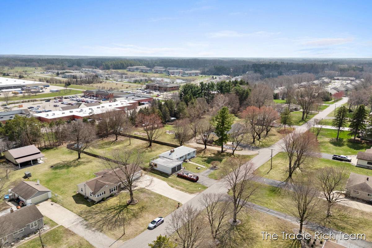 8121 S Youngman Road, Greenville, MI, 48838