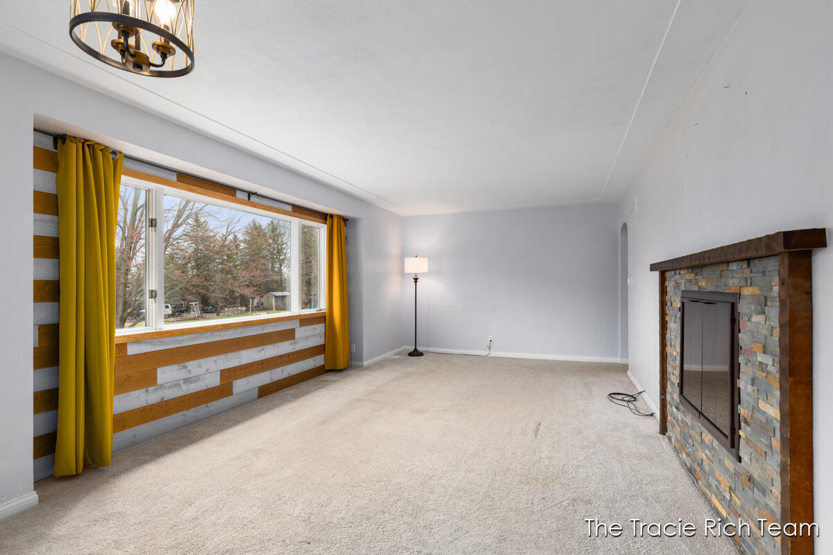 8121 S Youngman Road, Greenville, MI, 48838