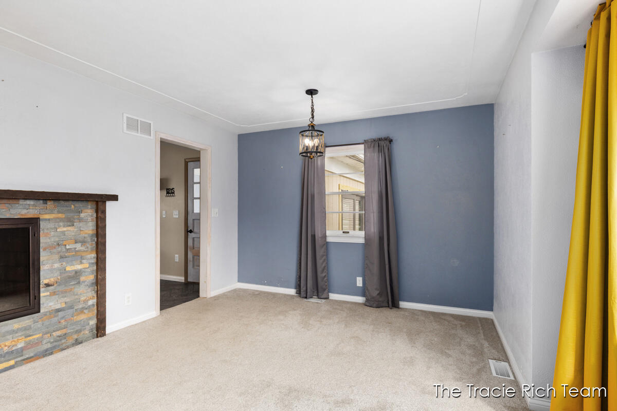 8121 S Youngman Road, Greenville, MI, 48838