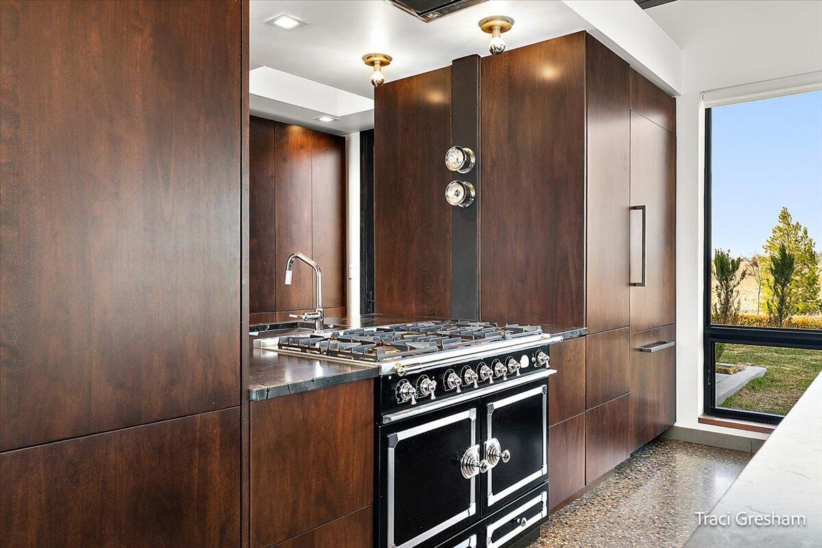 20028 North Shore Drive, Spring Lake, MI, 49456-9423