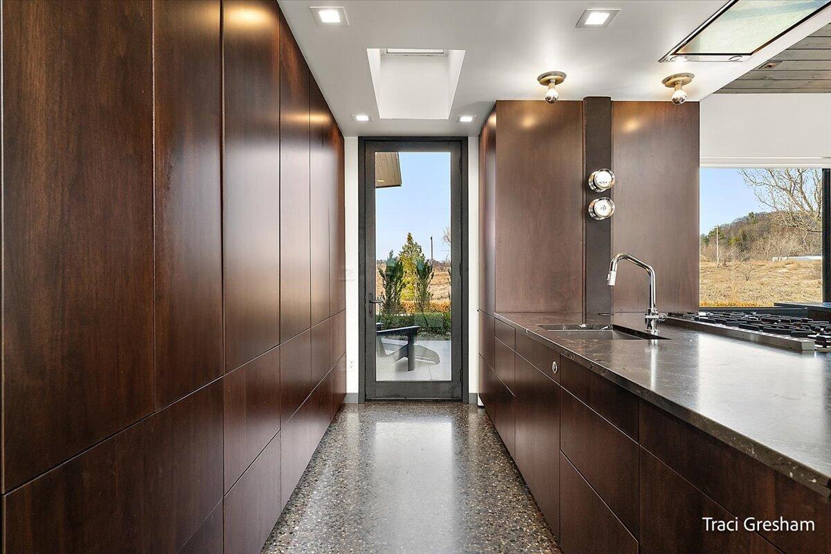 20028 North Shore Drive, Spring Lake, MI, 49456-9423