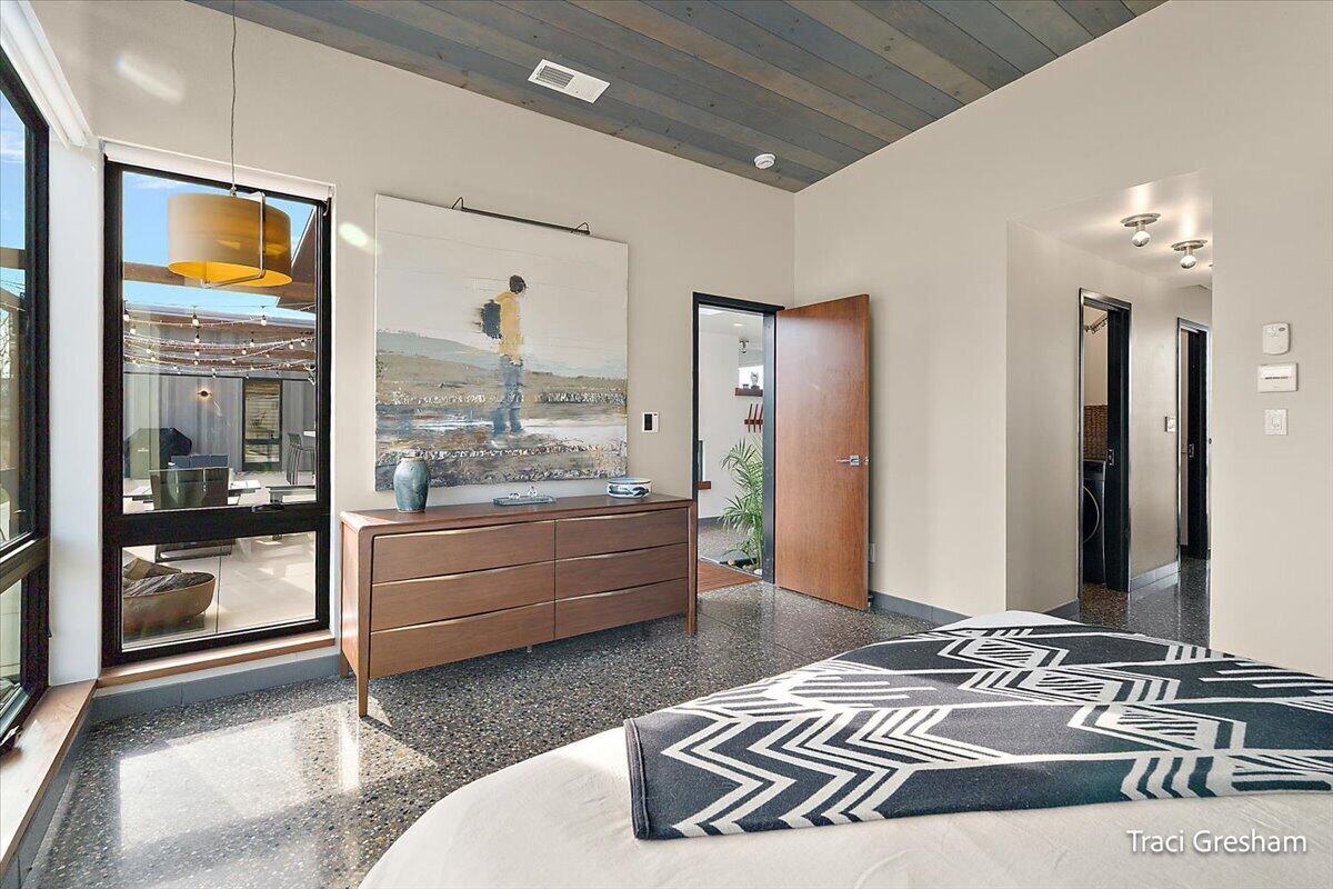 20028 North Shore Drive, Spring Lake, MI, 49456-9423