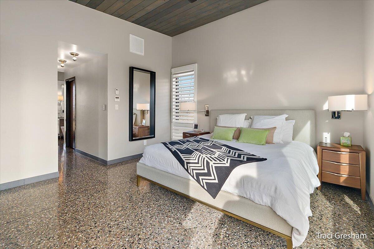 20028 North Shore Drive, Spring Lake, MI, 49456-9423