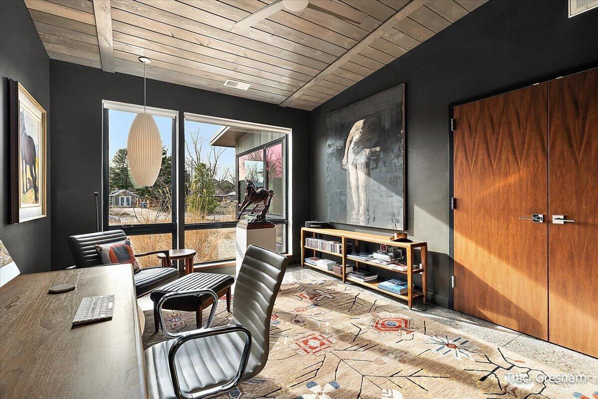 20028 North Shore Drive, Spring Lake, MI, 49456-9423