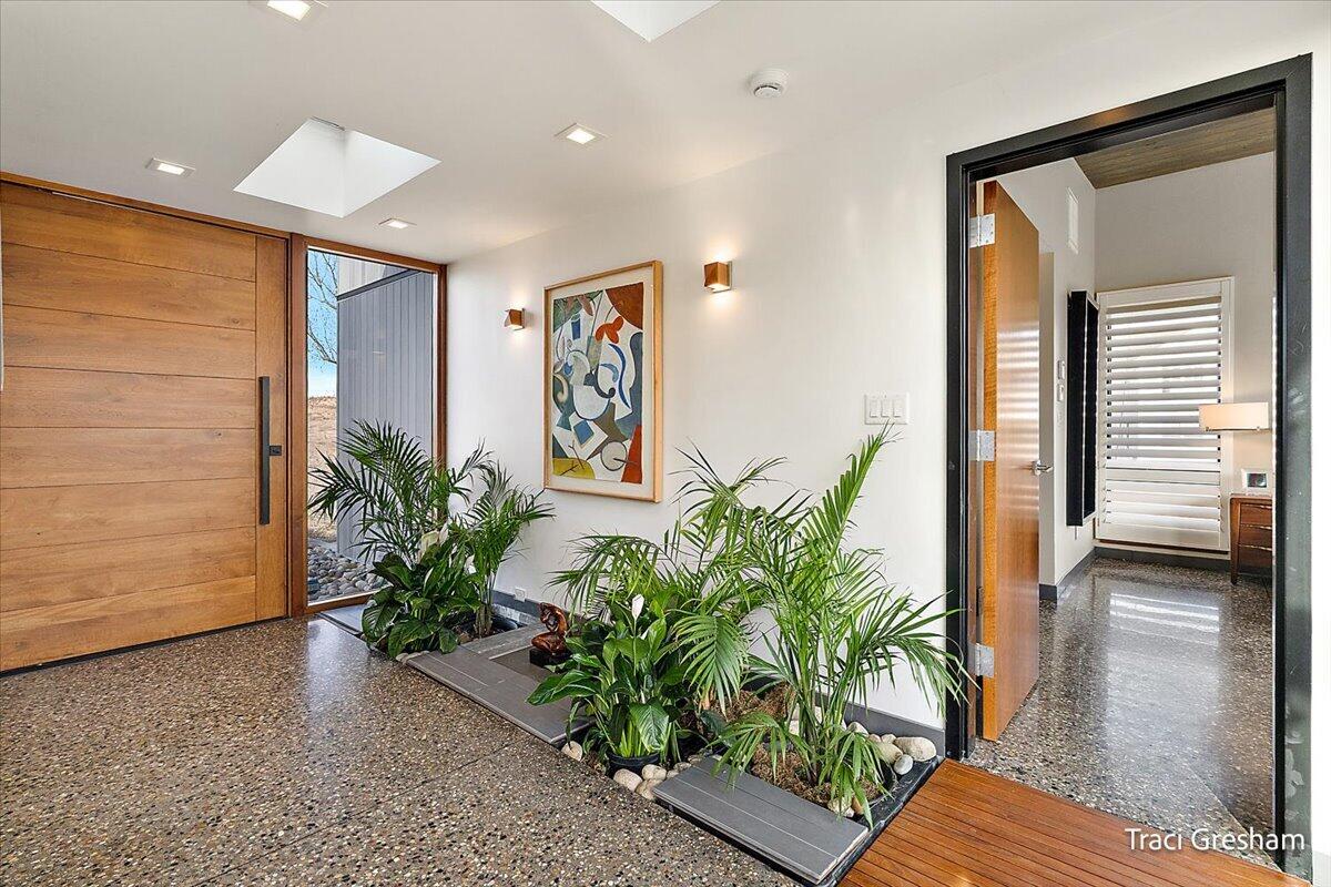 20028 North Shore Drive, Spring Lake, MI, 49456-9423