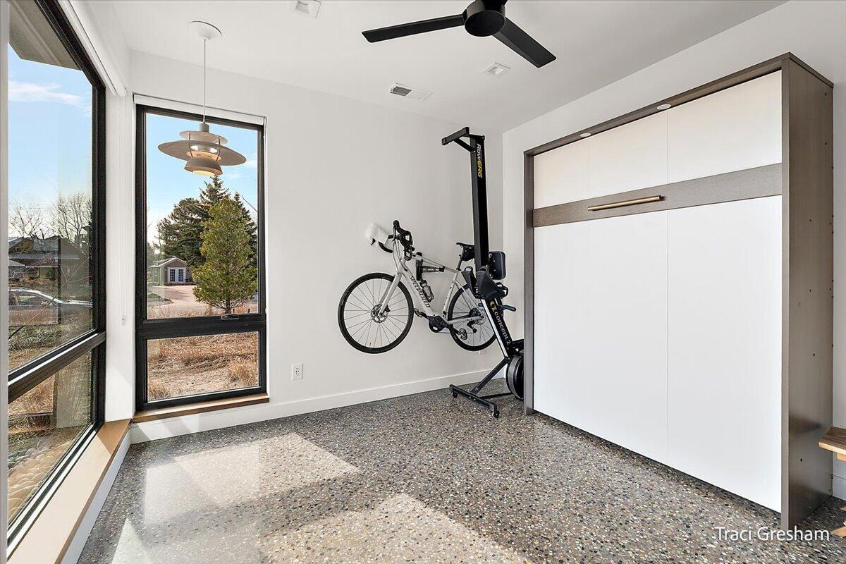 20028 North Shore Drive, Spring Lake, MI, 49456-9423