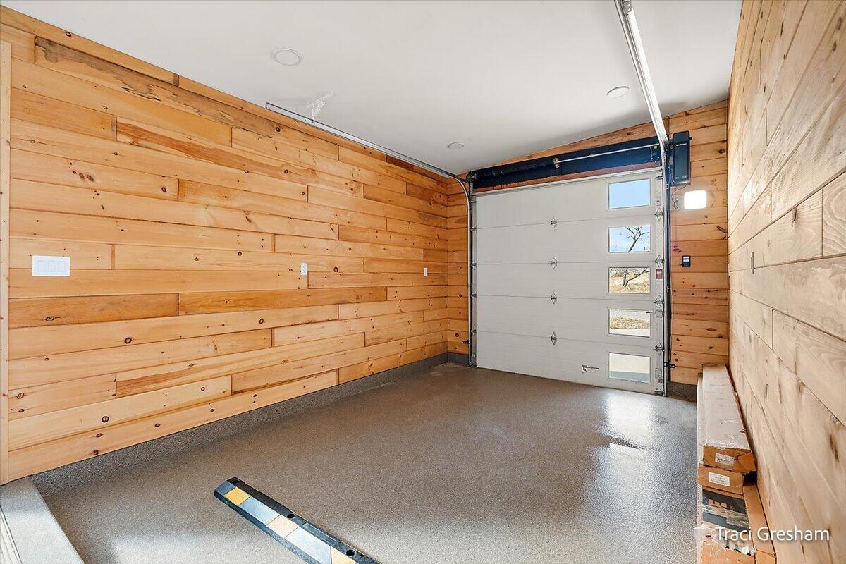 20028 North Shore Drive, Spring Lake, MI, 49456-9423