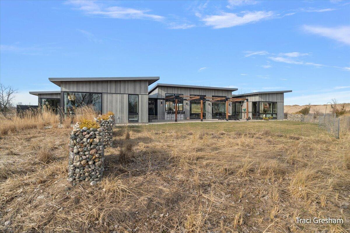 20028 North Shore Drive, Spring Lake, MI, 49456-9423