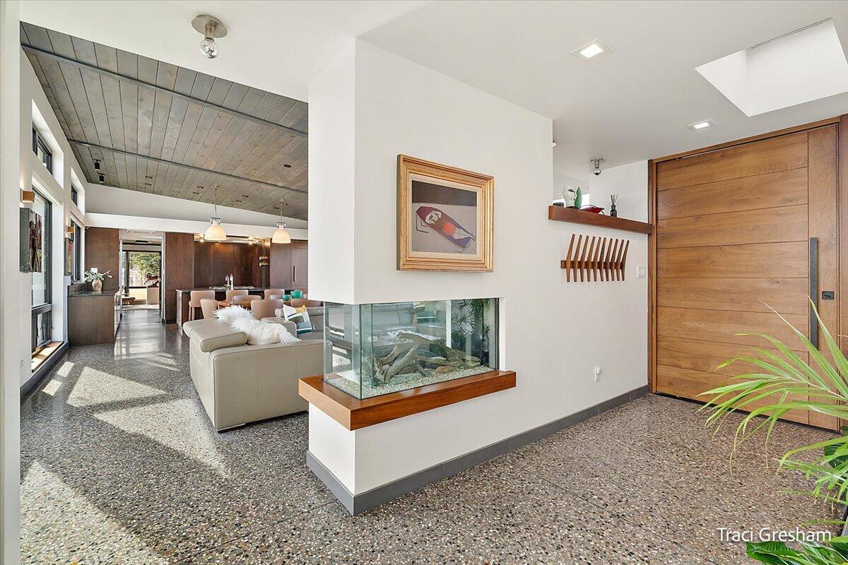 20028 North Shore Drive, Spring Lake, MI, 49456-9423