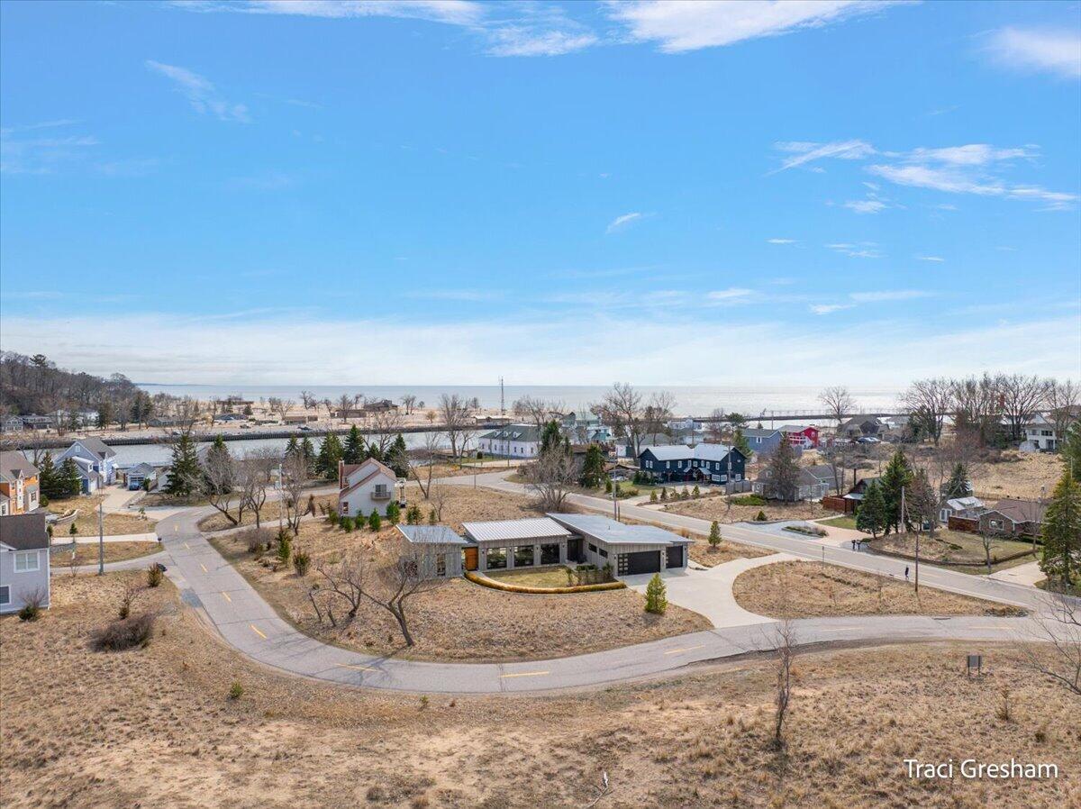 20028 North Shore Drive, Spring Lake, MI, 49456-9423