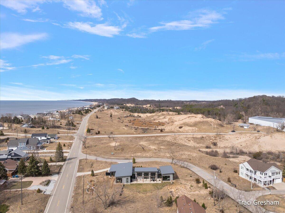 20028 North Shore Drive, Spring Lake, MI, 49456-9423